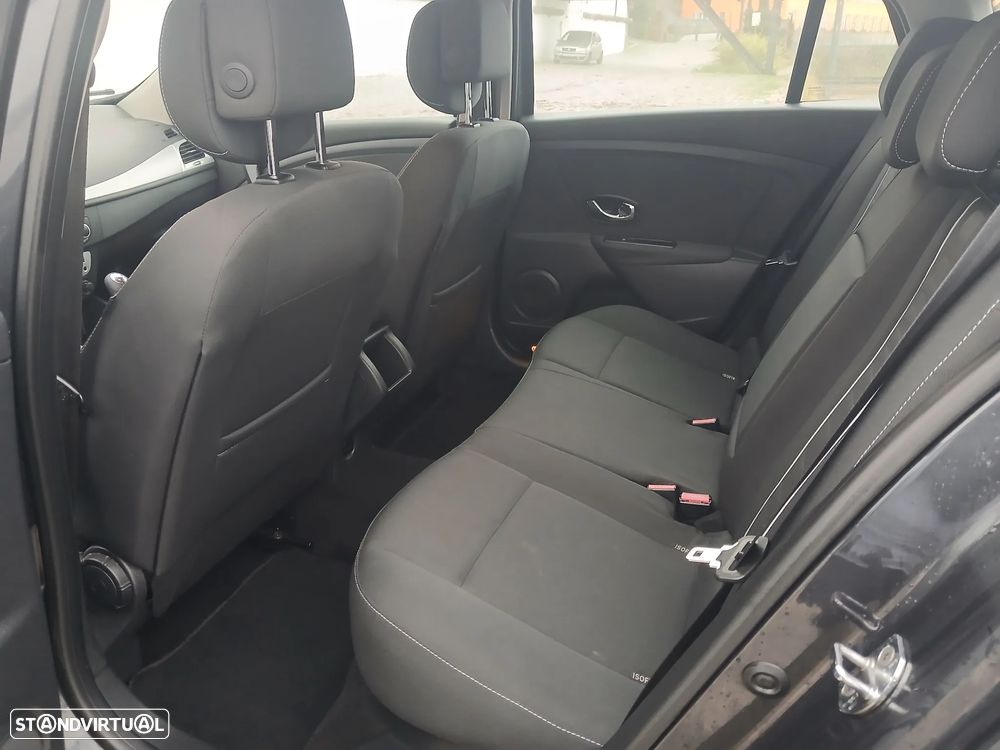 Renault Mégane Sport Tourer 1.5 dCi Dynamique CO2 Champion - 10