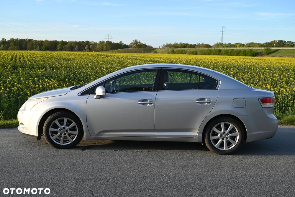 Toyota Avensis 2.0 Prestige - 6