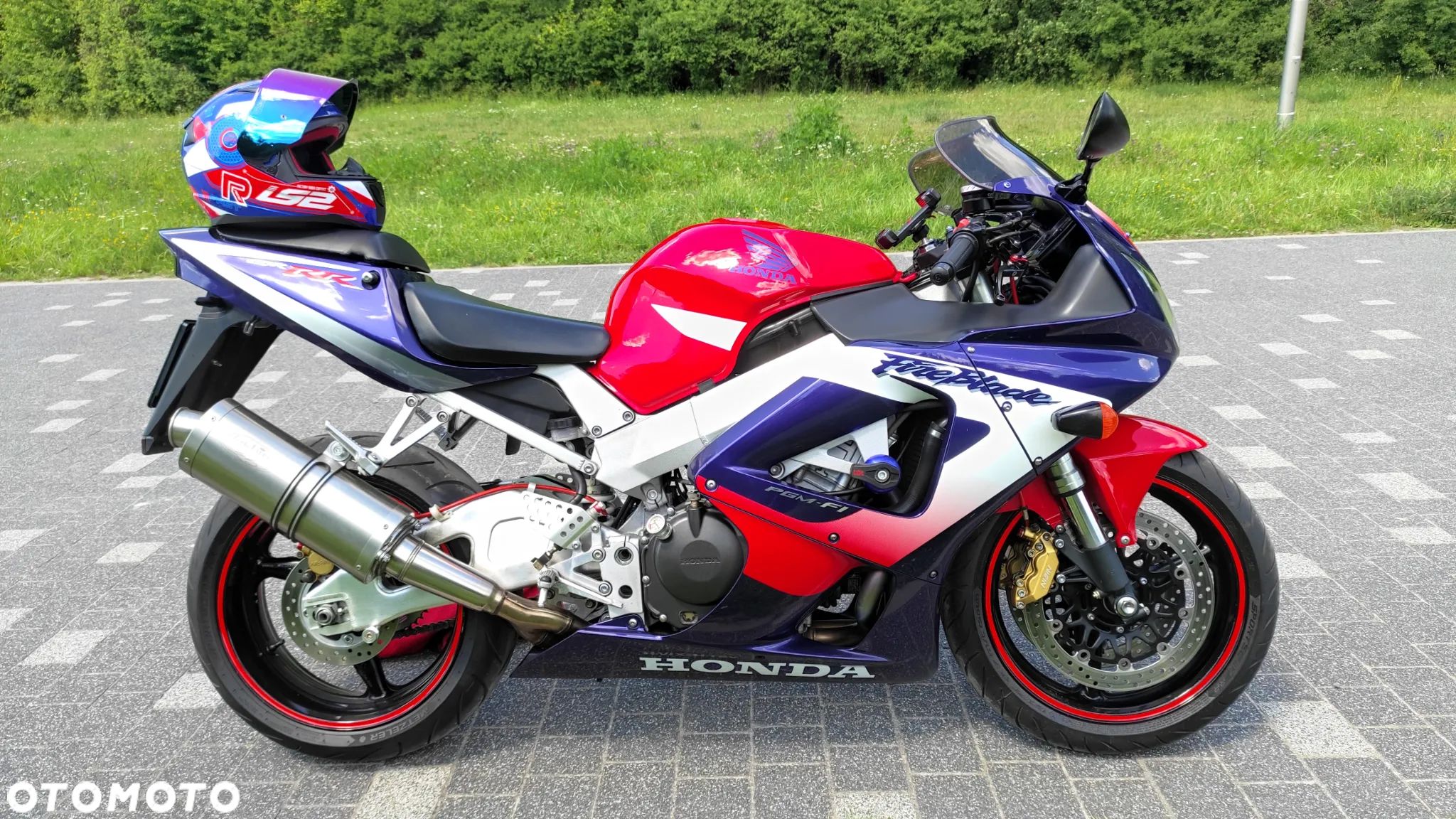 Honda CBR - 1