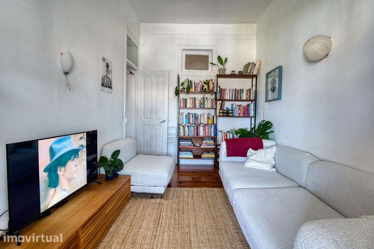 Apartamento T2 no Beato — Vistas desafogadas e Luminosidade - Grande imagem: 3/22