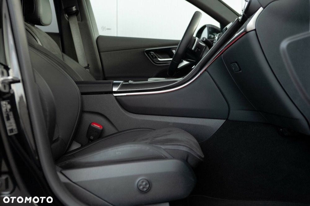 Mercedes-Benz GLC - 27