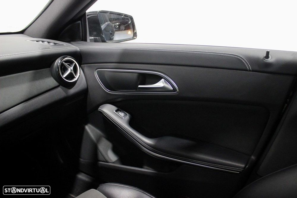 Mercedes-Benz CLA 220 - 31