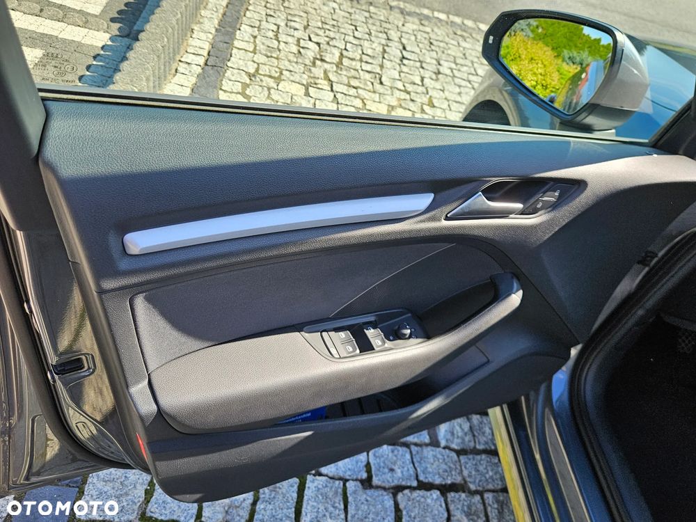 Audi A3 Sportback 1.6 TDI ultra Attraction - 27