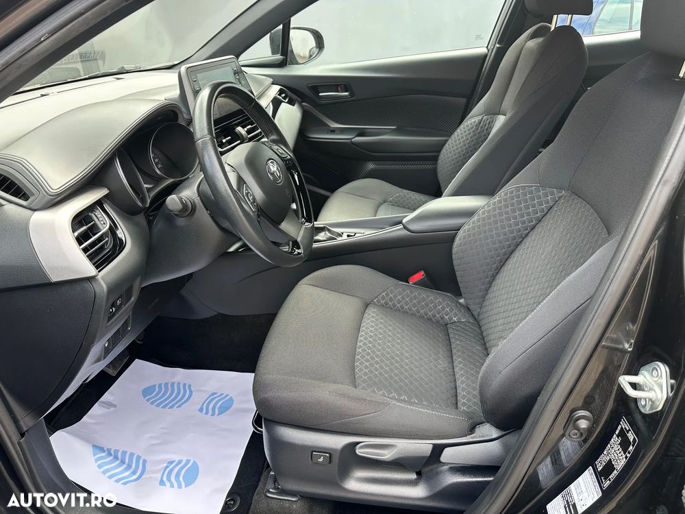 Toyota C-HR Hybrid Business-Edition - 9