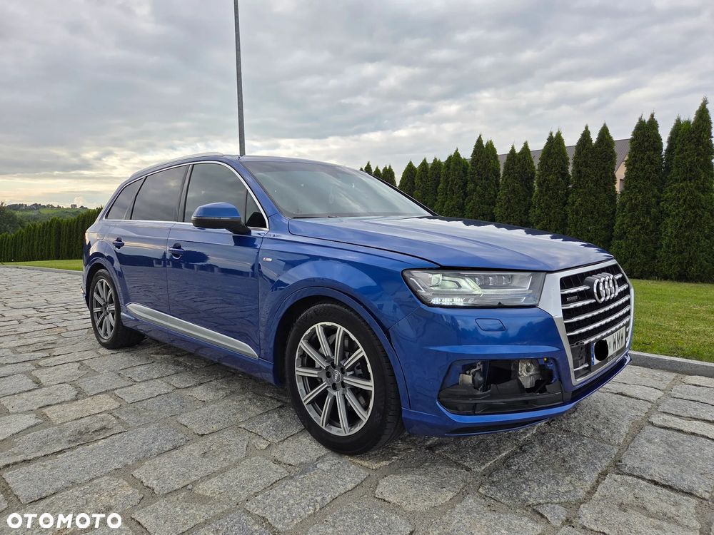 Audi Q7 - 1
