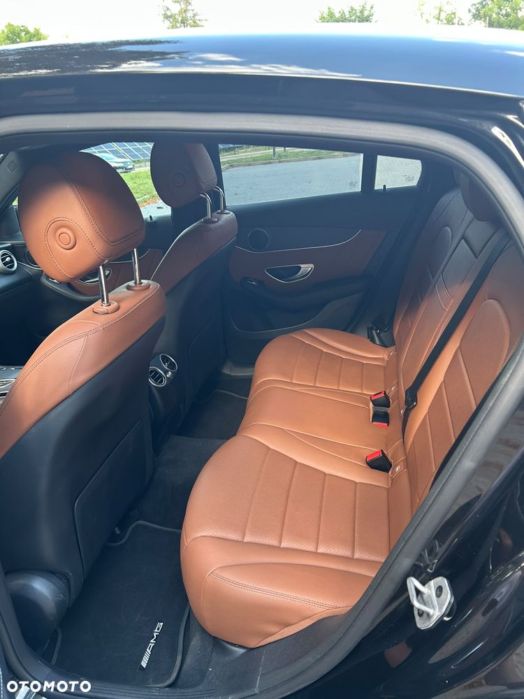 Mercedes-Benz GLC - 12
