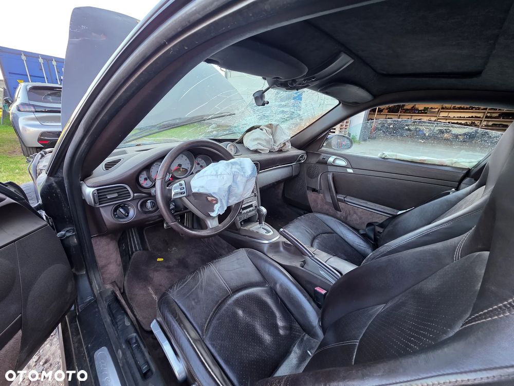 Porsche 911 Carrera 4 S Tiptronic - 10