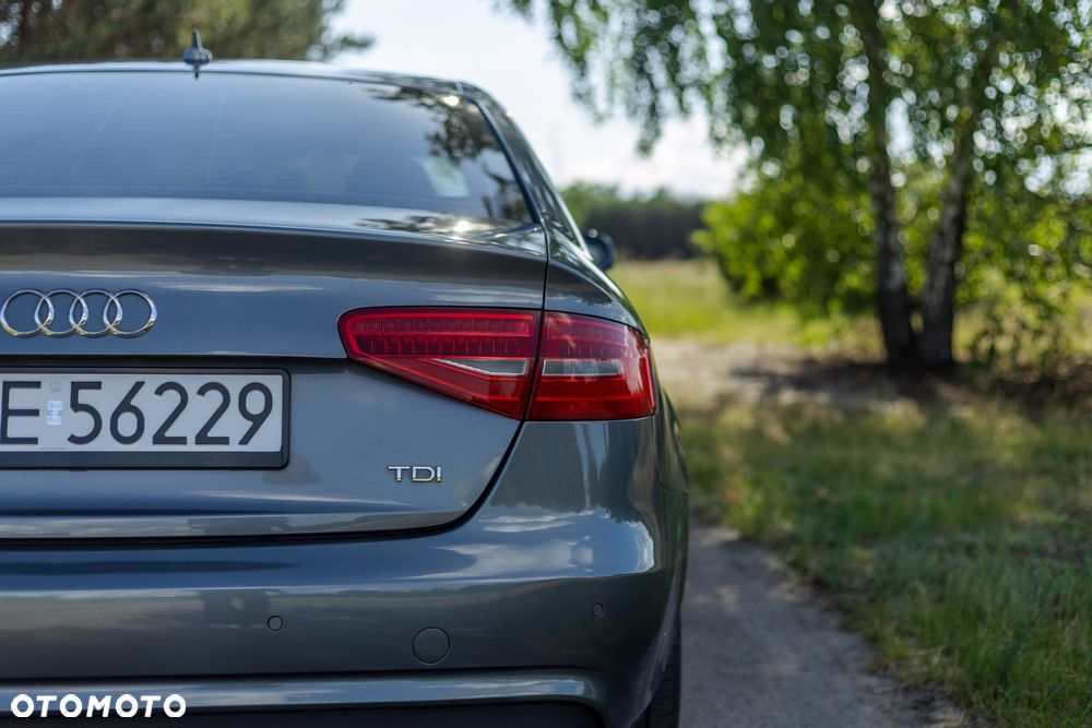 Audi A4 Limousine 2.0 TDI - 5