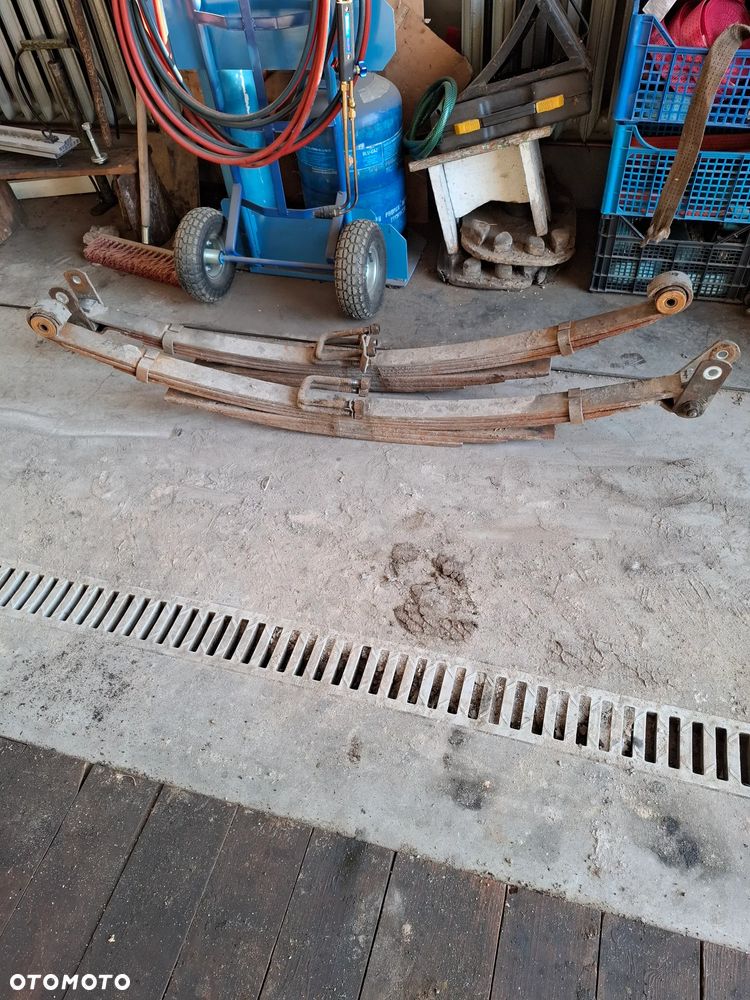 Resory 7 piór do IVECO Daily - 3