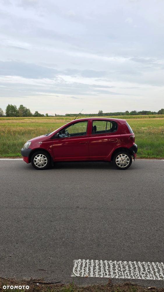 Toyota Yaris 1.0 Base - 4