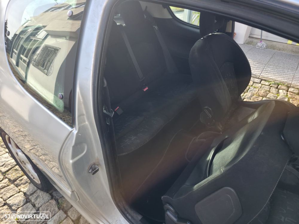 Peugeot 206 1.6 GTi - 6