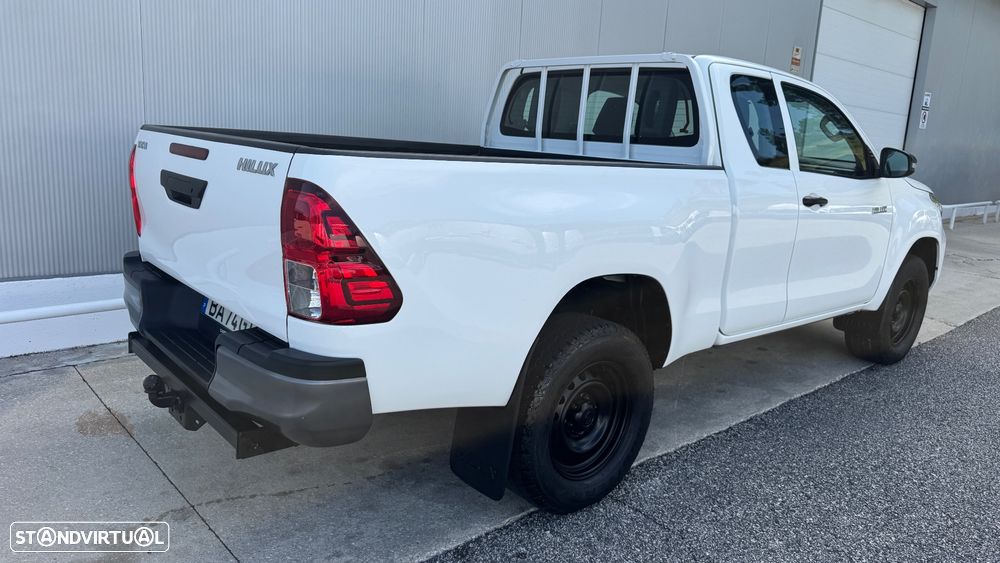 Toyota Hilux 2.4 D-4D 4X4 cabine extra - 31