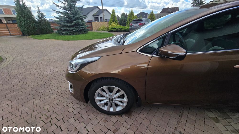 Kia Ceed - 25