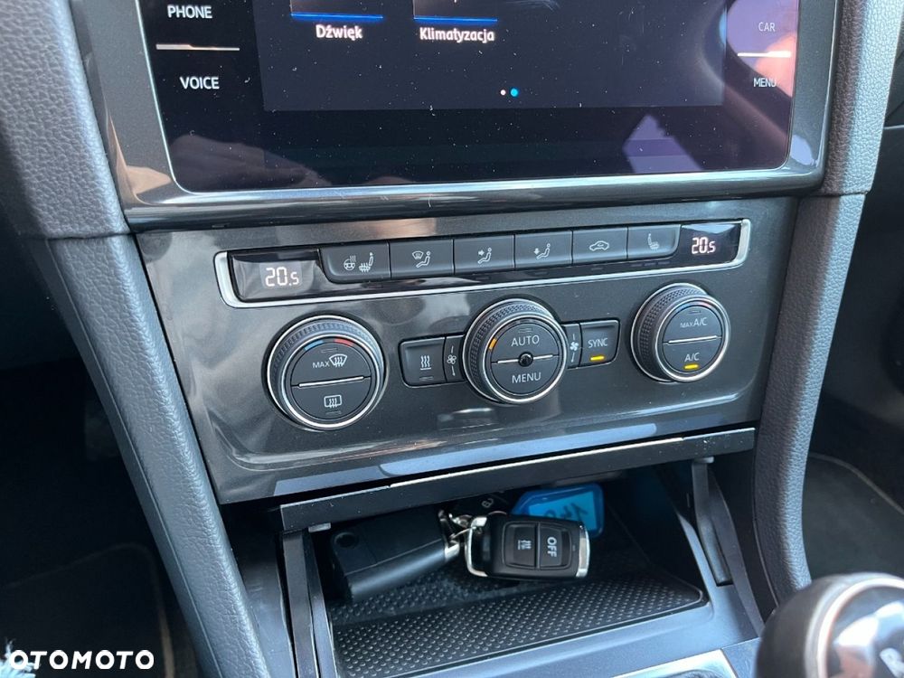 Volkswagen Golf Variant 2.0 TDI SCR Highline - 25