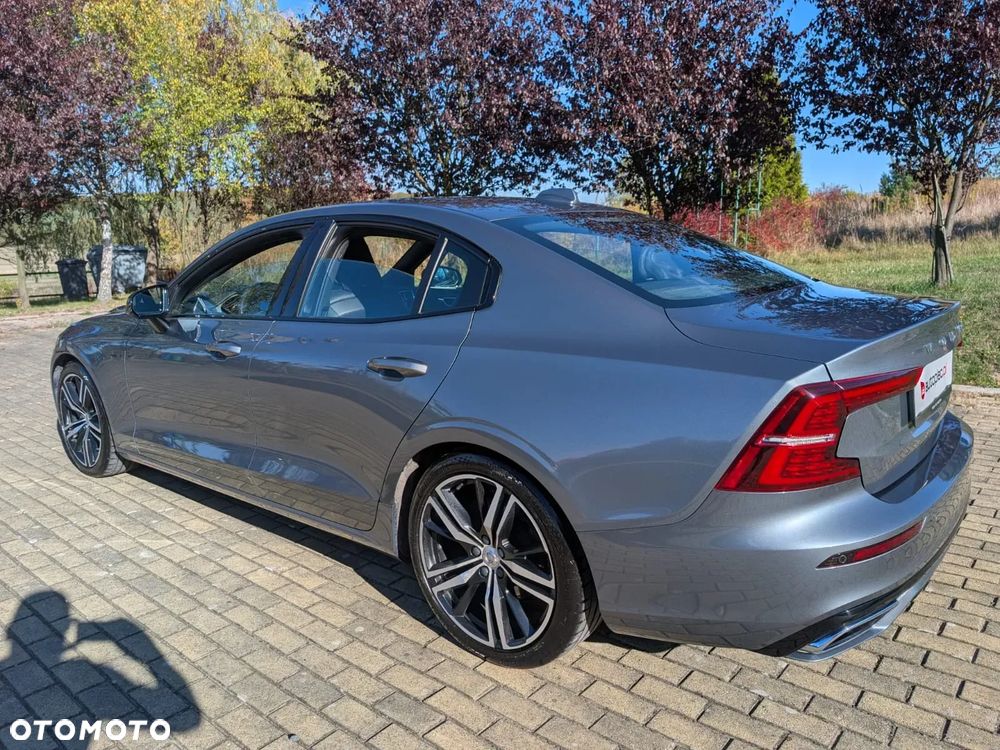 Volvo S60 B4 B R-Design - 11