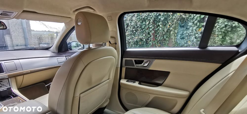 Jaguar XF 3.0 V6 D S Premium Luxury - 5
