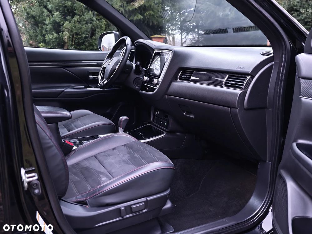 Mitsubishi Outlander 2.4 4WD CVT Intense - 12