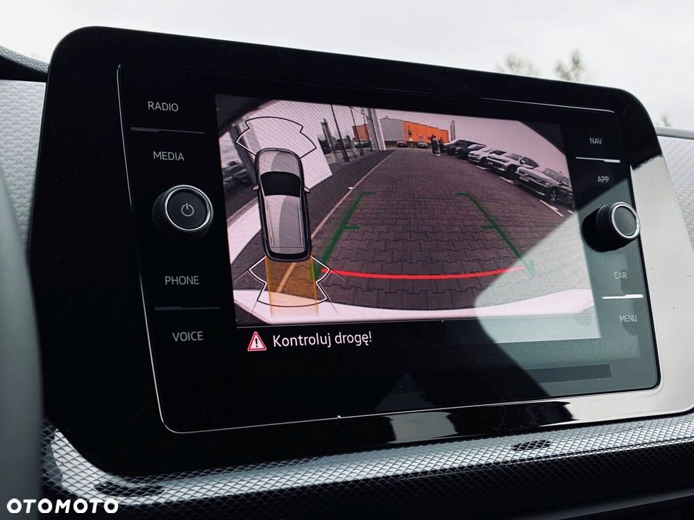 Volkswagen T-Cross - 18