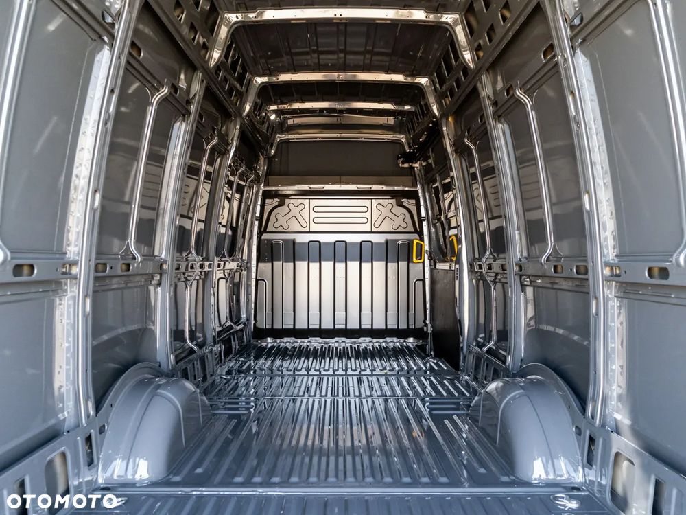 Iveco Daily 35S18HA8V 3.0 L4H3 - 9