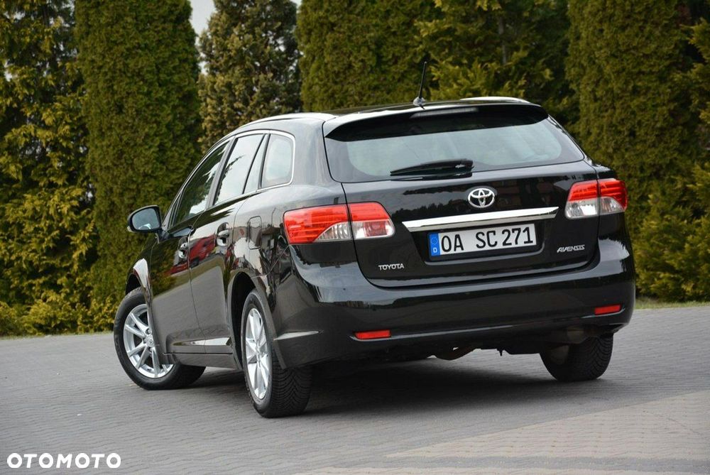 Toyota Avensis 2.0 D-4D Comfort - 15