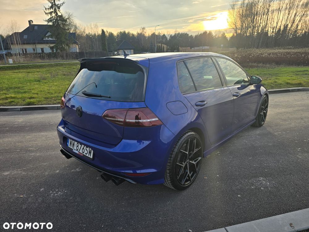 Volkswagen Golf - 27