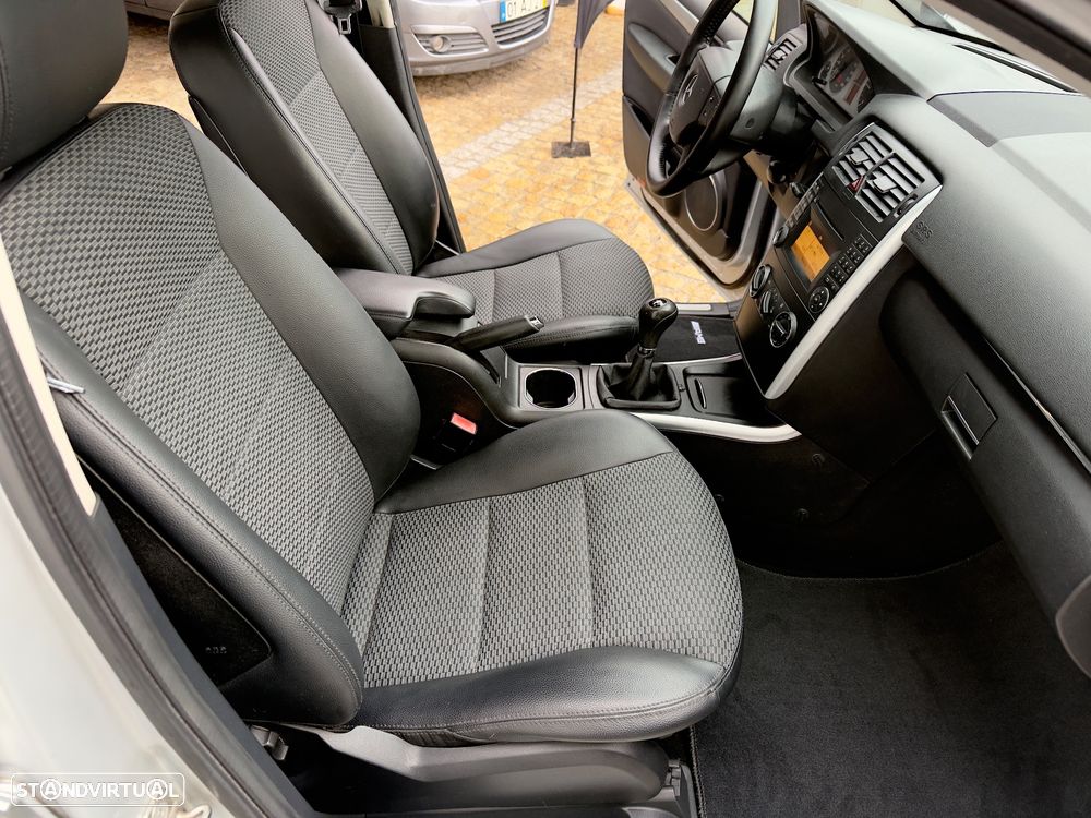 Mercedes-Benz B 180 CDI - 48