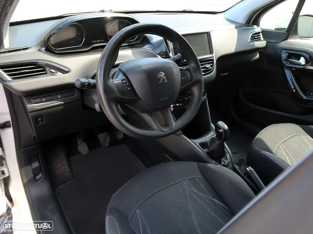 Peugeot 208 1.4 HDI Business - 13
