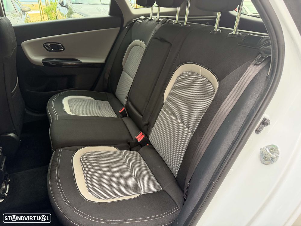 Kia Ceed SW 1.6 CRDi 128 ISG Dream Team Edition - 17