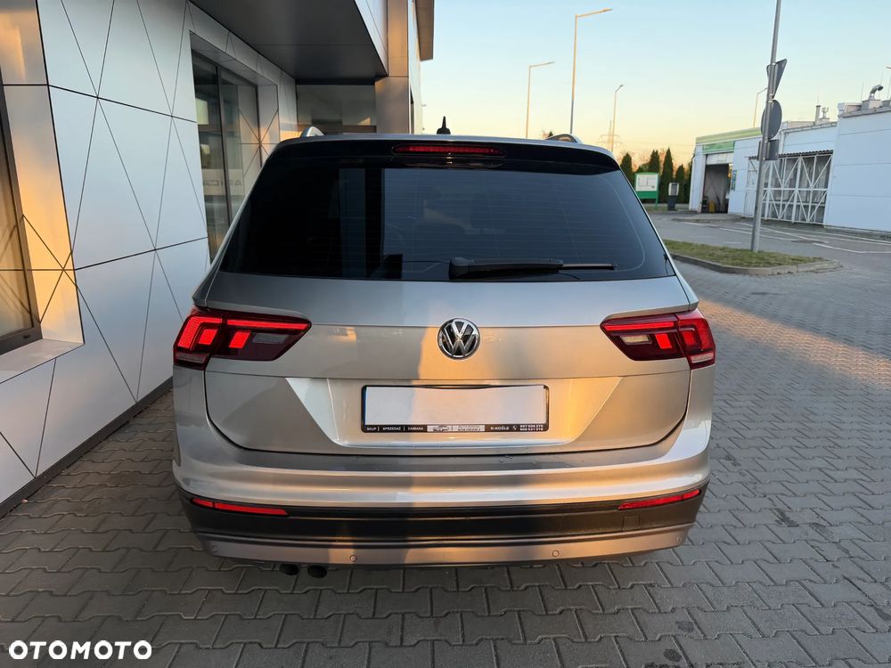 Volkswagen Tiguan 2.0 TDI SCR 4MOTION BlueMotion Technology DSG Lounge Sport & Style - 28