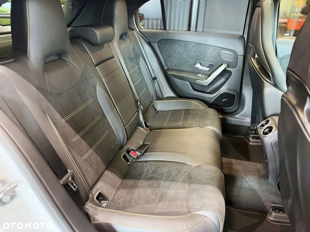 Mercedes-Benz Klasa A 45 S AMG 4-Matic 8G-DCT - 32