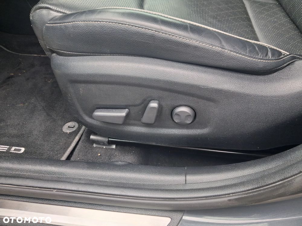 Kia XCeed - 20