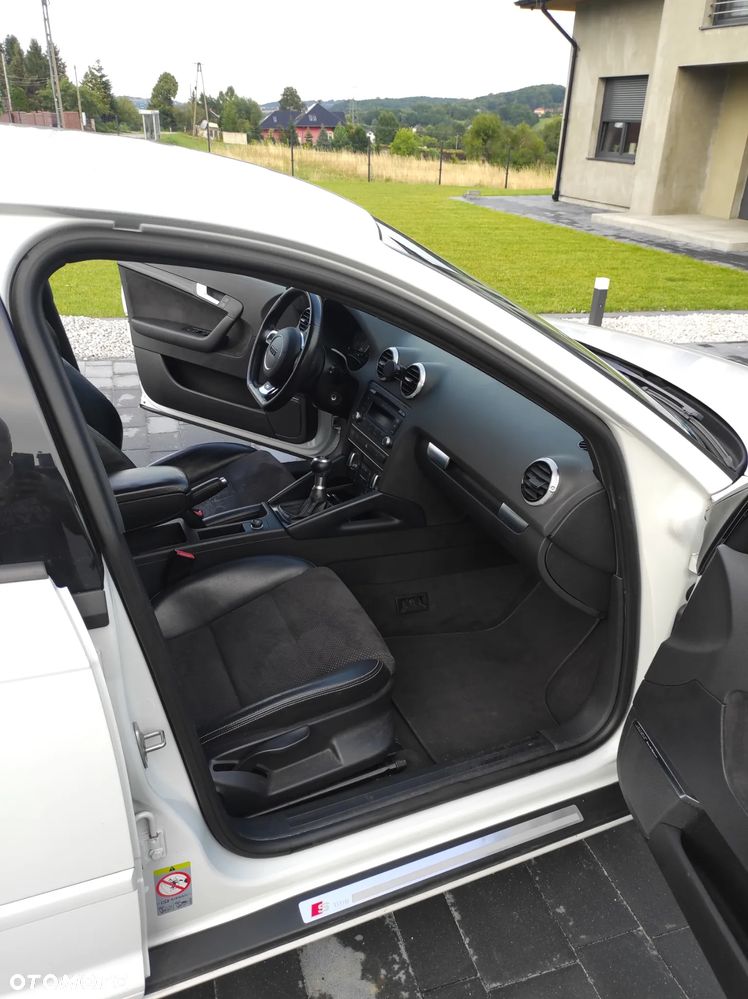 Audi A3 Sportback - 12