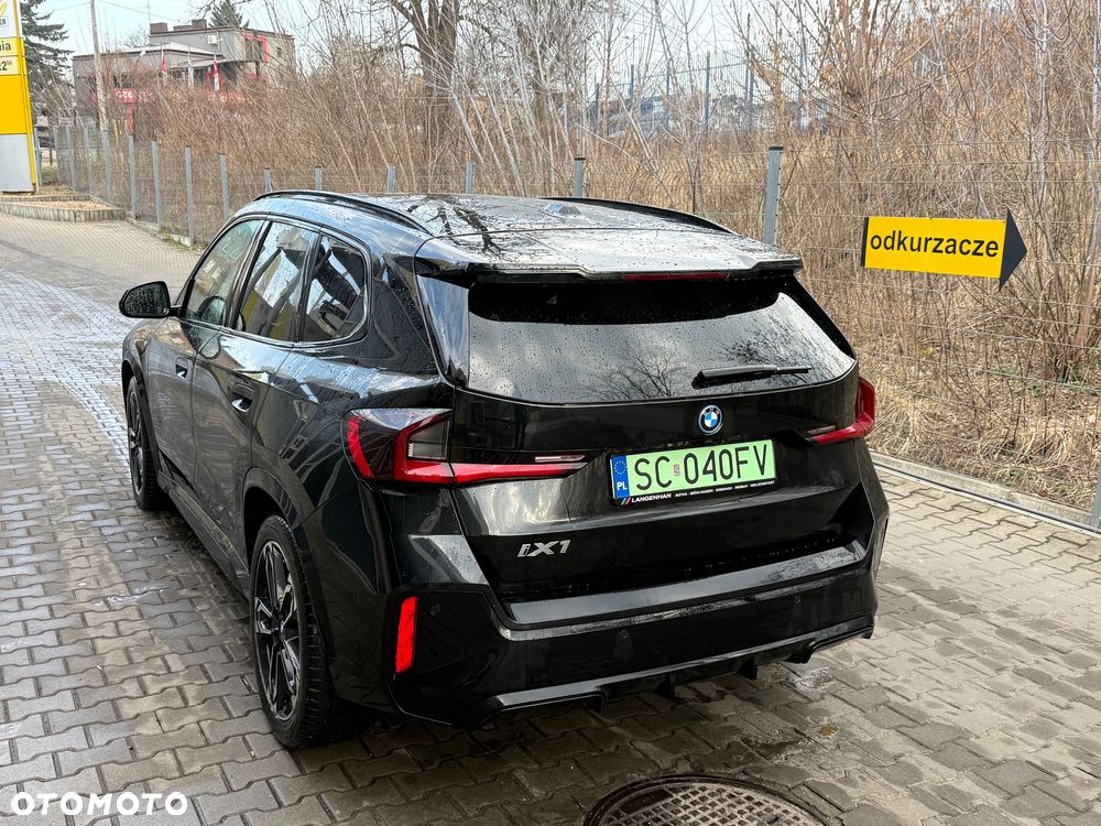 BMW iX1 - 2