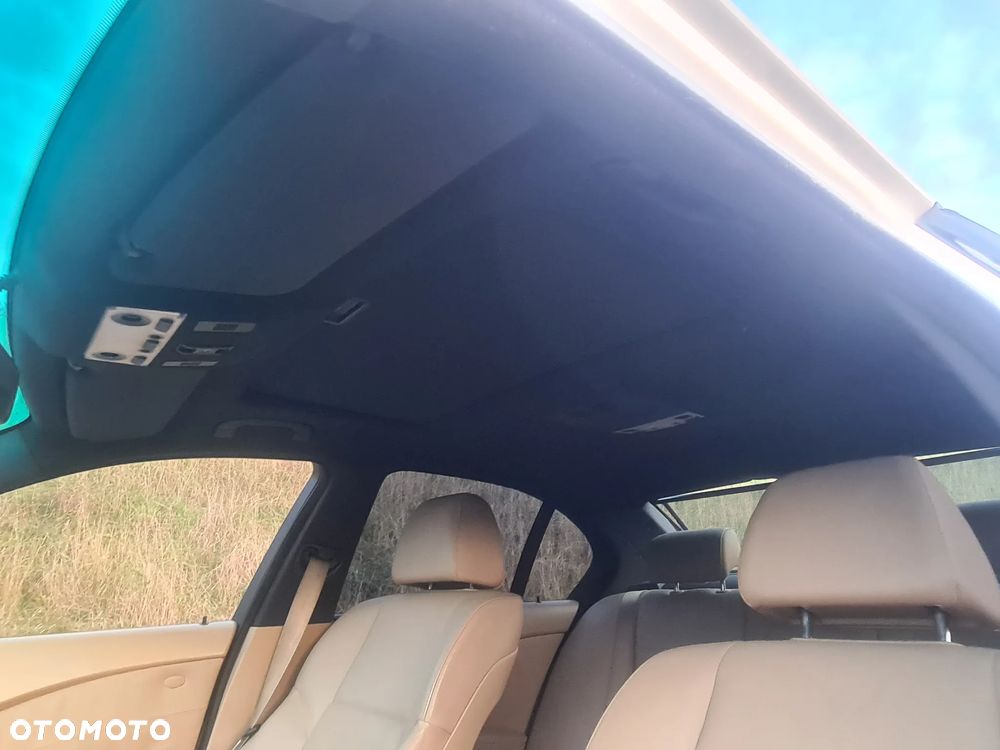BMW Seria 5 530xi - 17