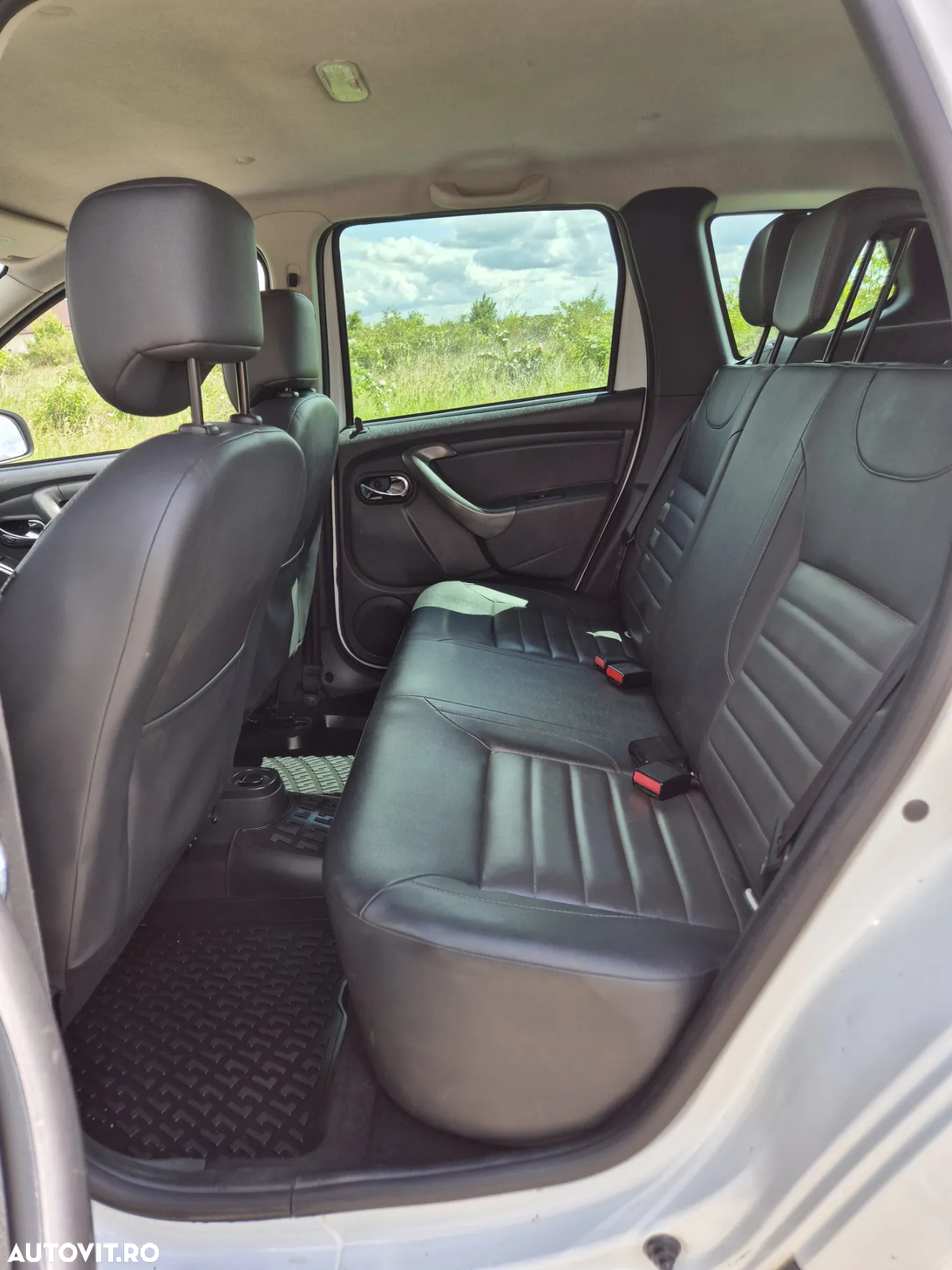 Dacia Duster 1.5 dCi 4x2 Laureate - 5