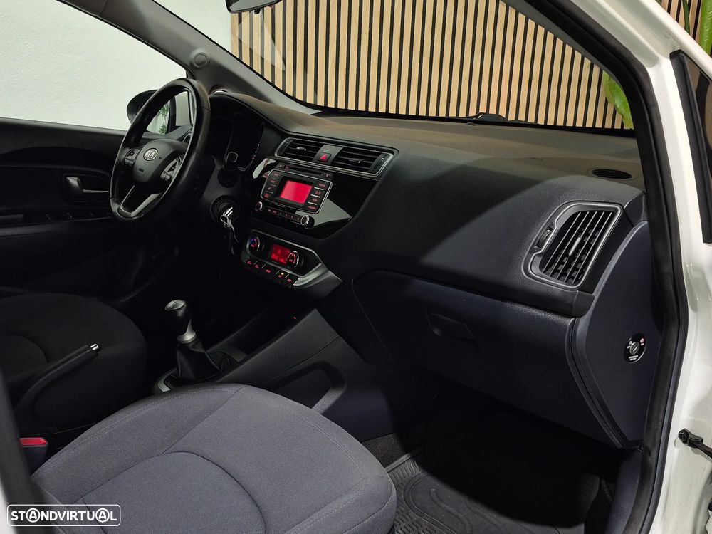Kia Rio 1.2 CVVT EX - 12