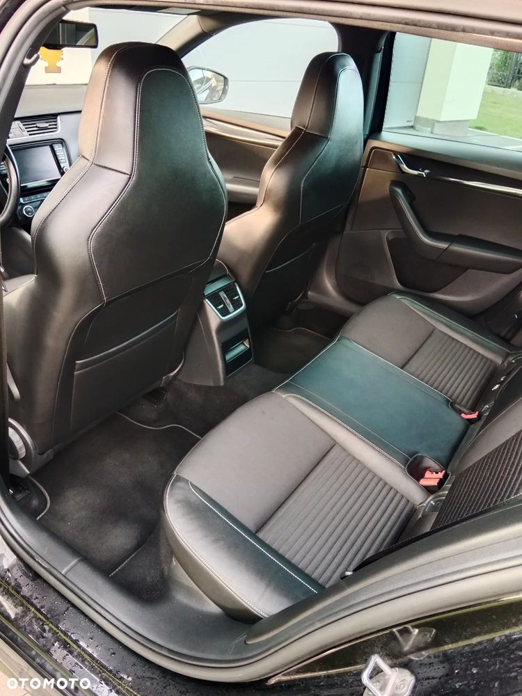Skoda Octavia 2.0 TDI RS - 33
