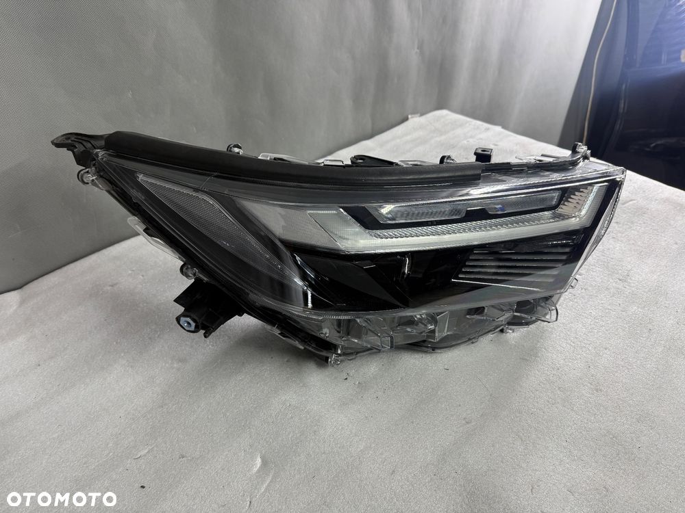 Reflektor lampa przednia  prawa Toyota RAV 4 RAV4 Full led lift H - 2