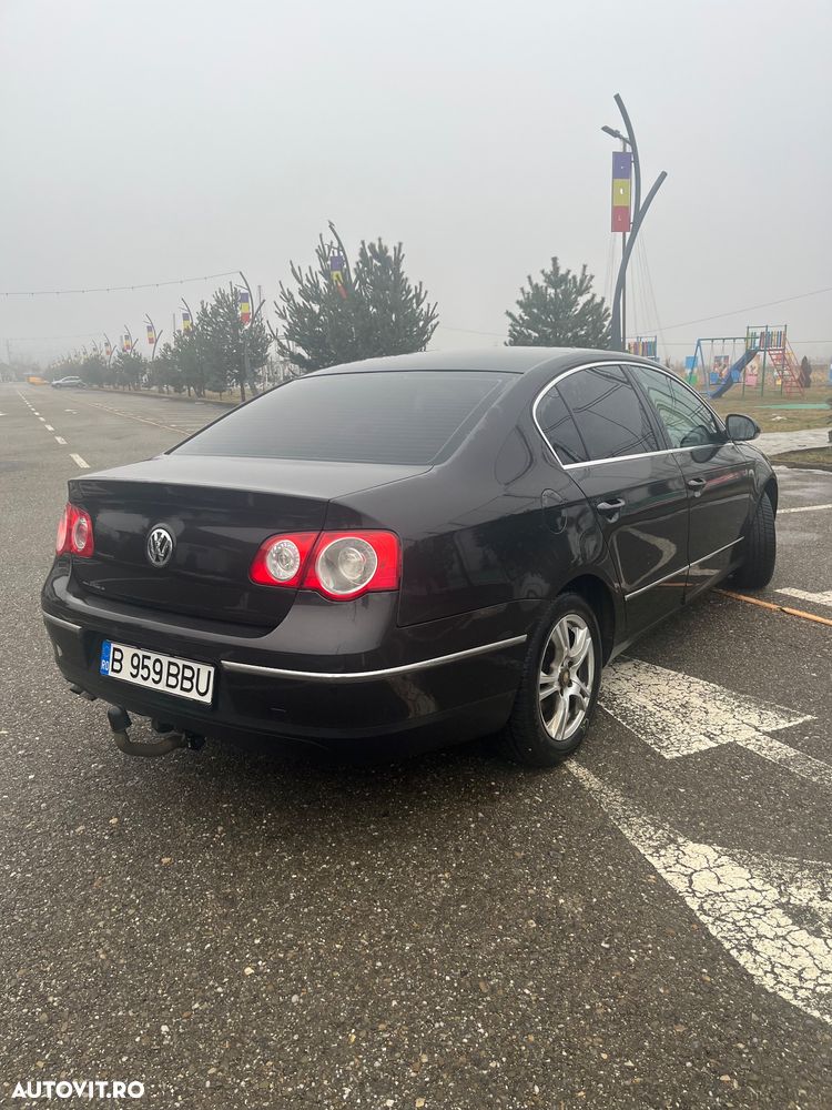 Volkswagen Passat 2.0 TDI DPF Highline - 3