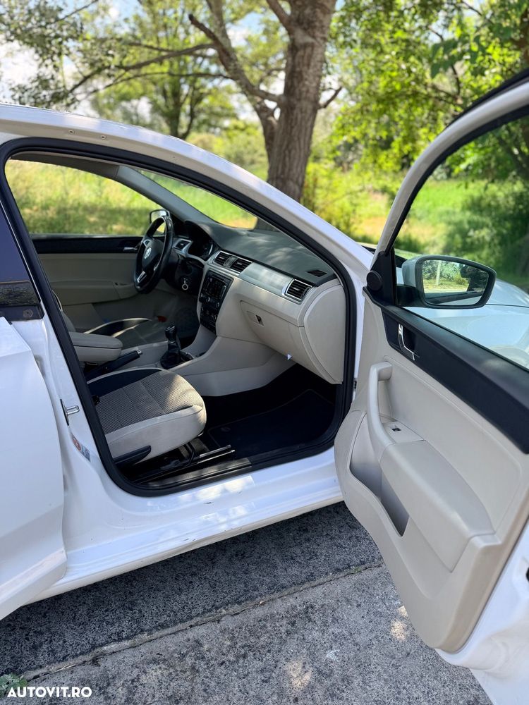 Skoda RAPID 1.2 TSI Ambition - 3