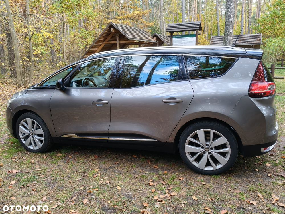 Renault Grand Scenic - 27