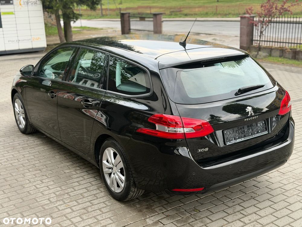 Peugeot 308 BlueHDi 130 EAT8 Business - 11