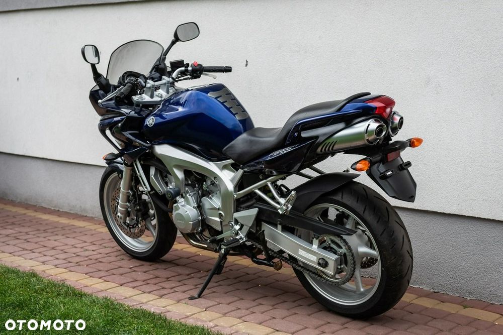 Yamaha FZ - 4