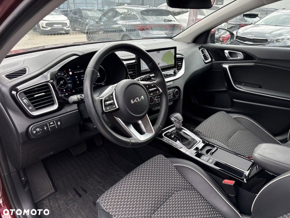 Kia XCeed - 12
