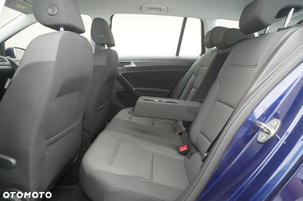 Volkswagen Golf Variant - 15