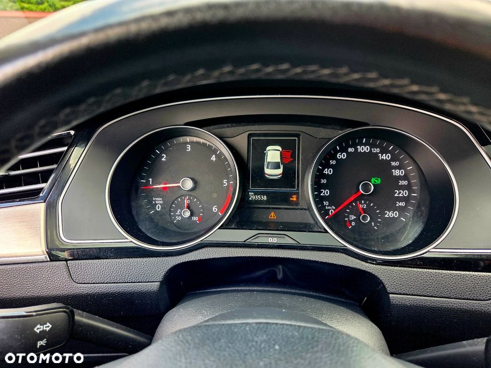 Volkswagen Passat 2.0 TDI SCR Highline DSG - 13
