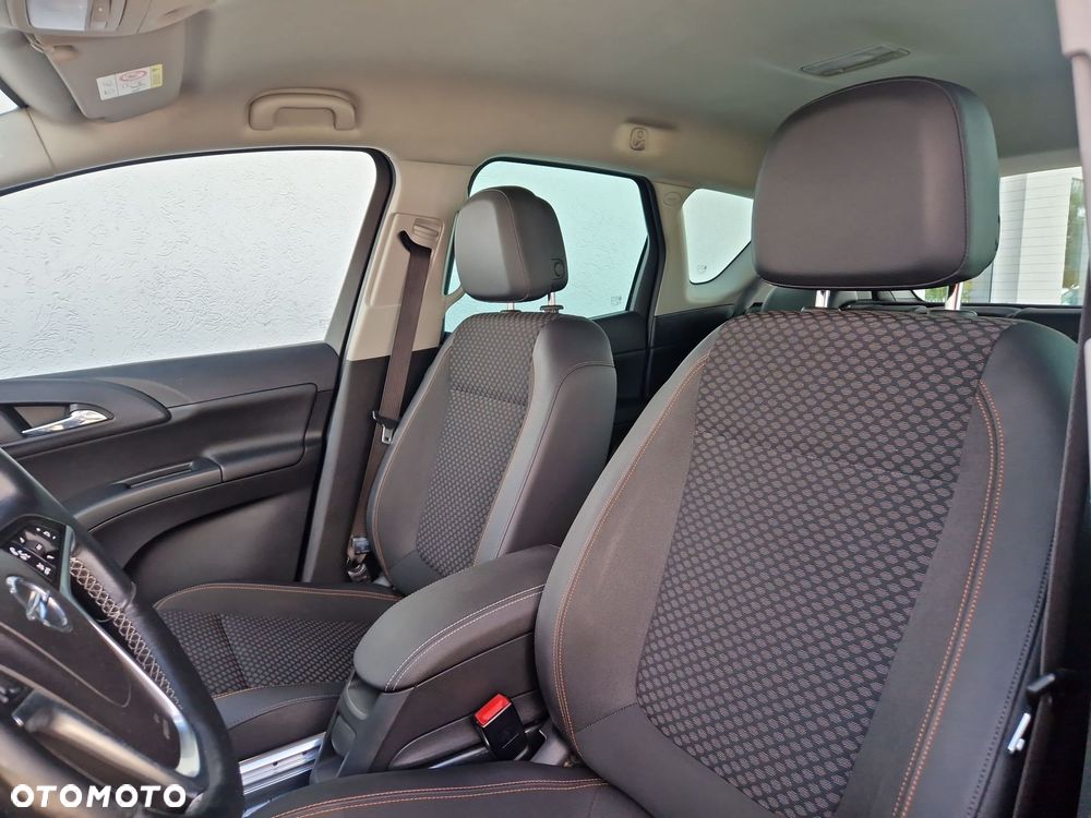 Opel Meriva - 11