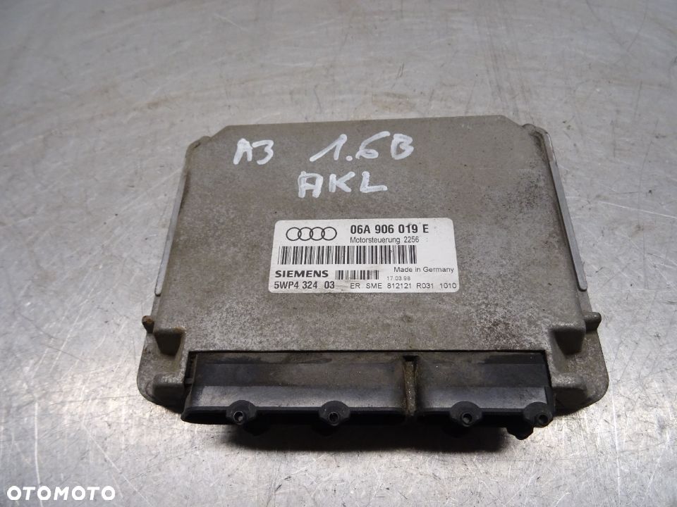 AUDI A3 8L HB 3D 96-00 STEROWNIK KOMPUTER SILNIKA 06A906019E - 1