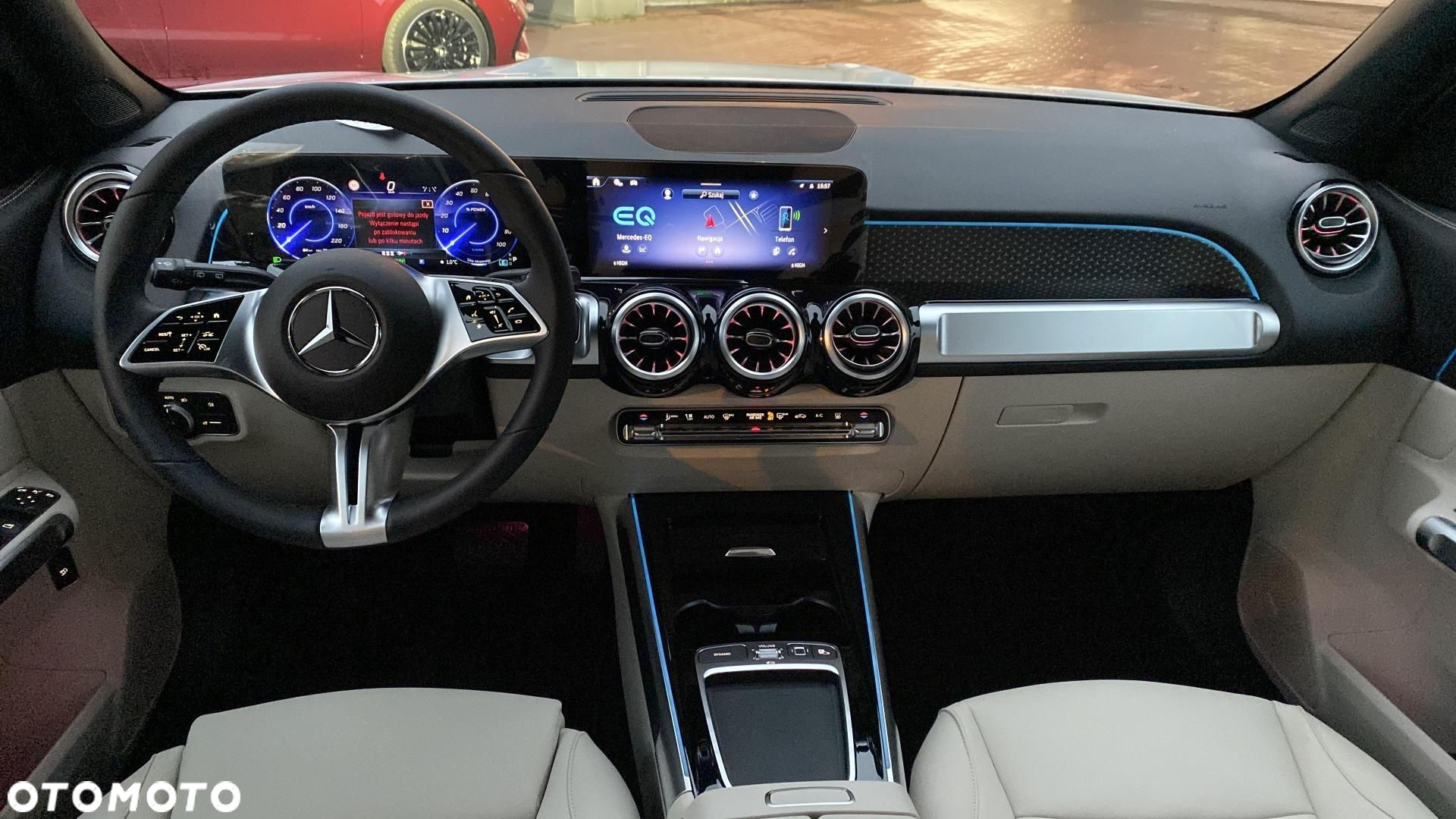 Mercedes-Benz EQB - 10