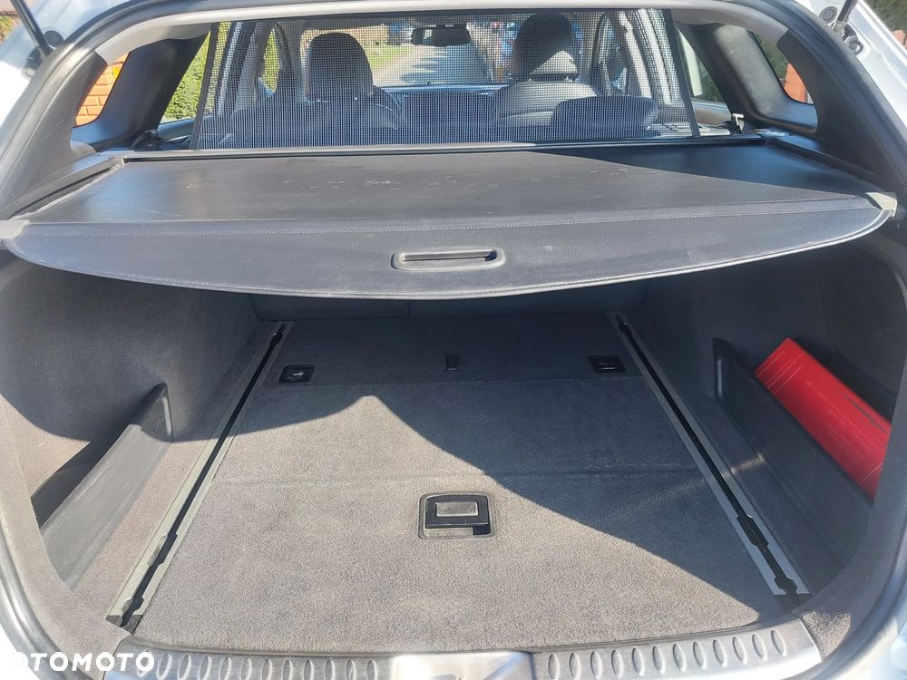 Hyundai i40 Kombi 1.7 CRDi Premium - 24